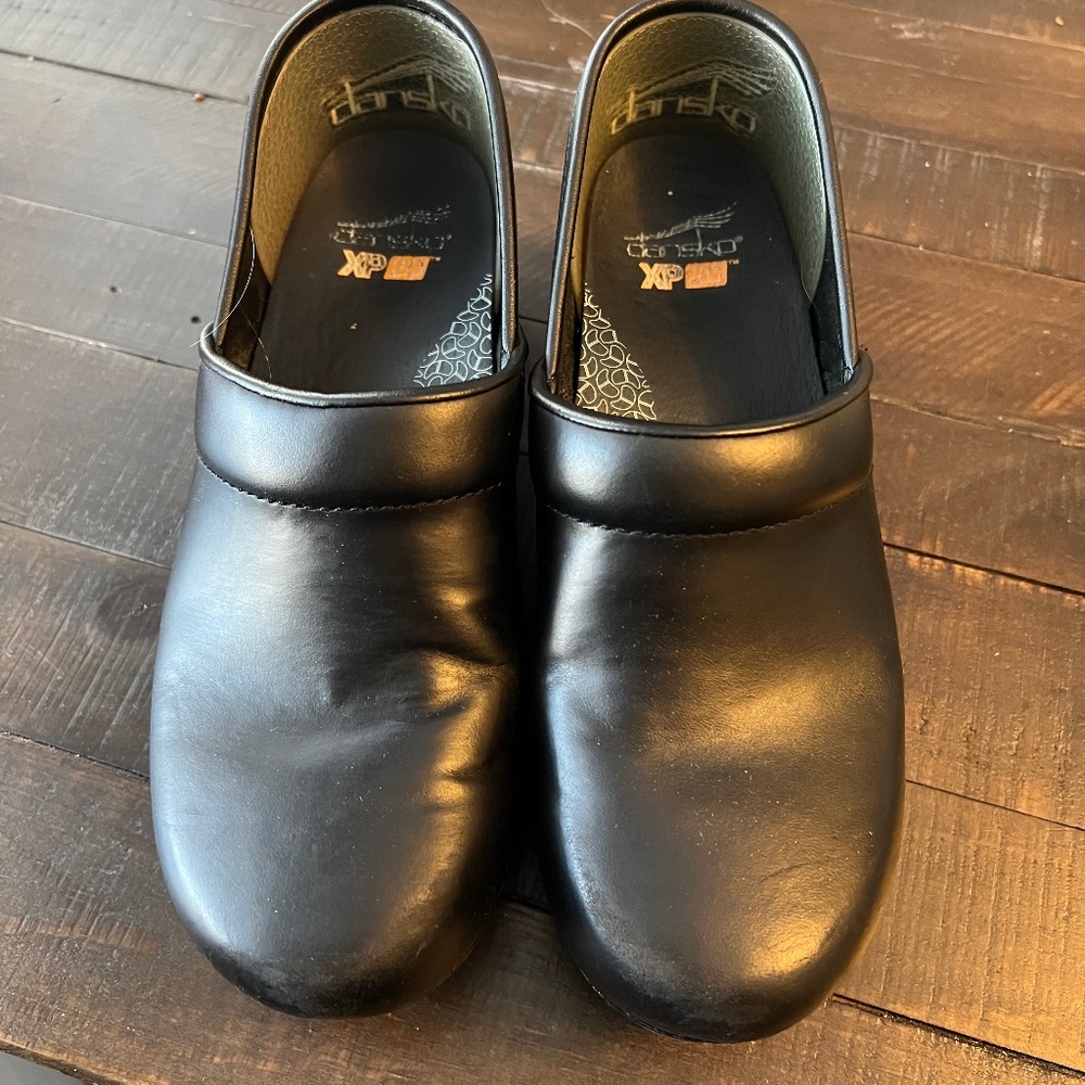 Dansko XP 2.0 Clogs 7.5-8